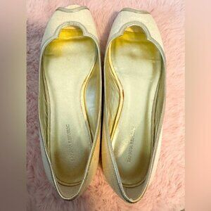 🍁Banana Republic Elegant Cream and Gold Women's Shoes